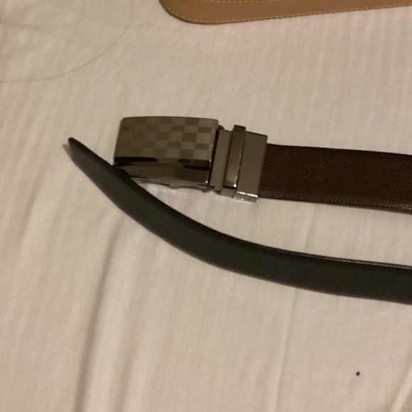 Elegant Two-Tone Leather Belt with Checkered Buckle - Picture 1 of 7